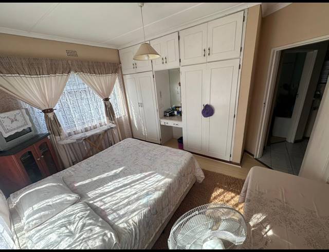 3 BEDROOM HOUSE FOR SALE IN WOODLANDS